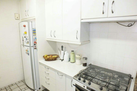 Apartamento à venda com 3 suítes em Real Parque, São Paulo, SP