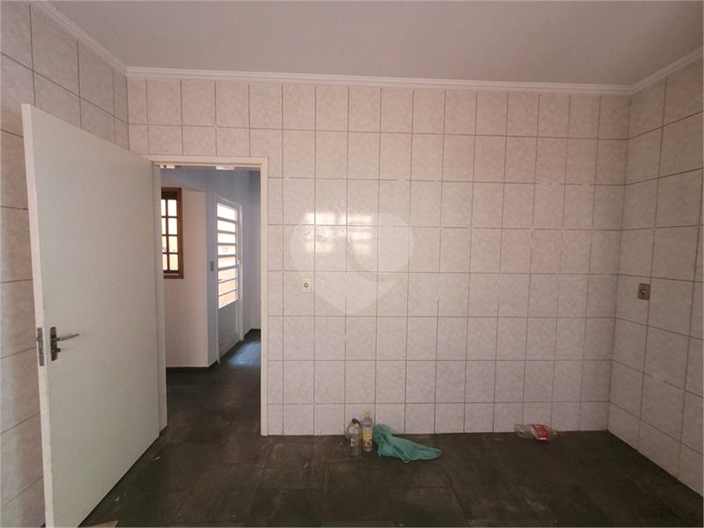 Casa à venda com 3 quartos, sendo 1 suíte, em Vila Vitório Mazzei, São Paulo, SP