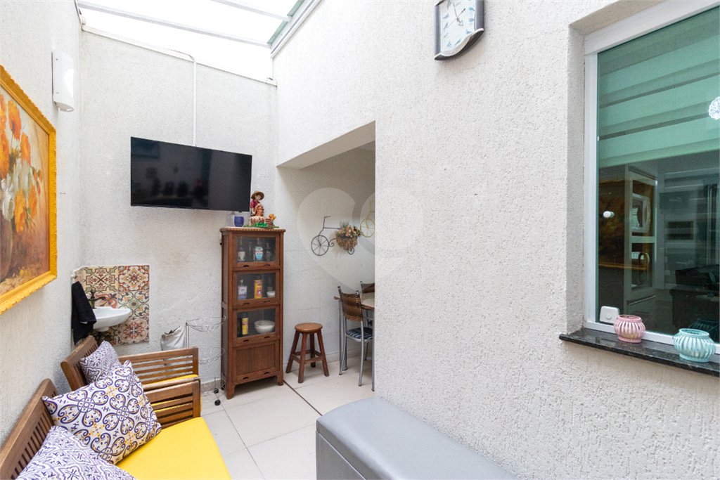 Casa à venda com 3 quartos, sendo 1 suíte, no condomínio Orquideas, São Paulo - SP