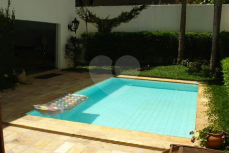 Sobrado à venda com 4 quartos, sendo 2 suítes,  em Fazenda Morumbi, São Paulo, SP