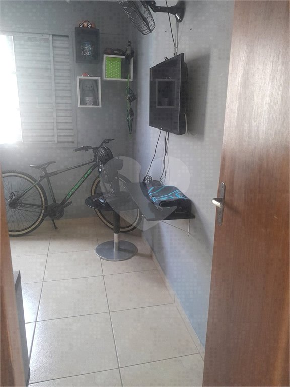 Apartamento à venda com 2 quartos em Cidade Tiradentes, São Paulo, SP