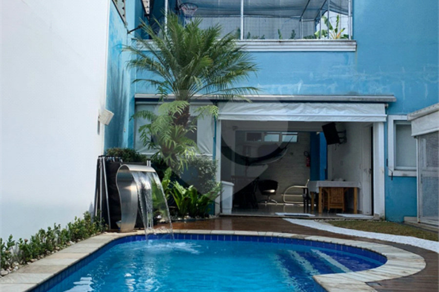 Casa à venda com 4 suítes em Santana, São Paulo, SP