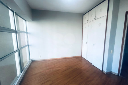 Apartamento à venda com 3 quartos, sendo 1 suíte, em Lagoa, Rio de Janeiro, RJ