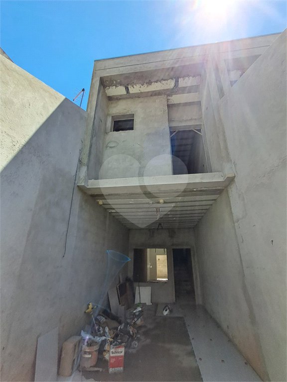 Sobrado à venda com 3 quartos, sendo 1 suíte,  em Vila Laís, São Paulo, SP