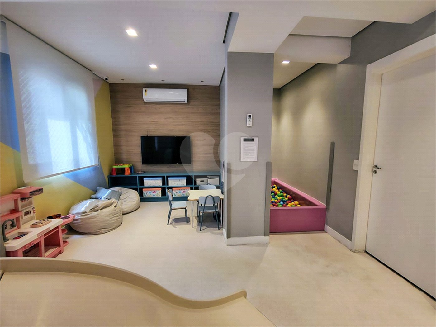 Apartamento à venda com 3 quartos, sendo 1 suíte, em Santo Amaro, São Paulo, SP