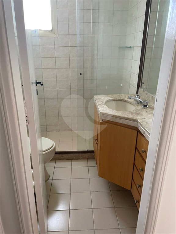 Apartamento para alugar com 3 quartos, sendo 1 suíte, em Indianópolis, São Paulo, SP
