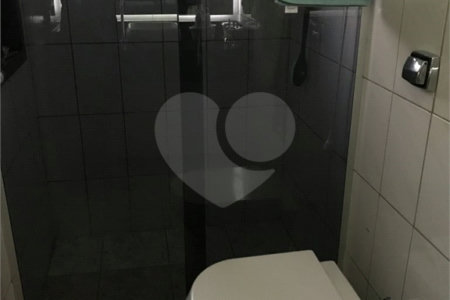 Sobrado à venda com 3 quartos, sendo 1 suíte, em Vila do Castelo, São Paulo, SP