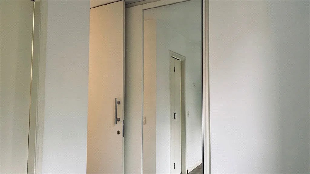Casa à venda com 3 suítes no condomínio Vilas 2, São Paulo - SP
