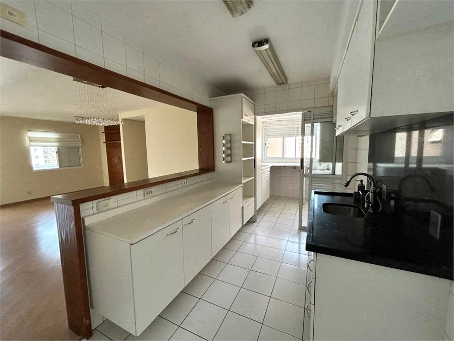 Apartamento à venda com 2 quartos, sendo 1 suíte, em Vila Andrade, São Paulo, SP