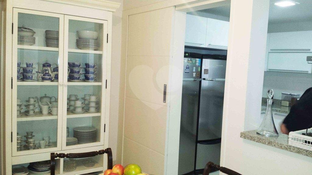 Sobrado à venda com 4 quartos, sendo 2 suítes, em Jardim Marajoara, São Paulo, SP