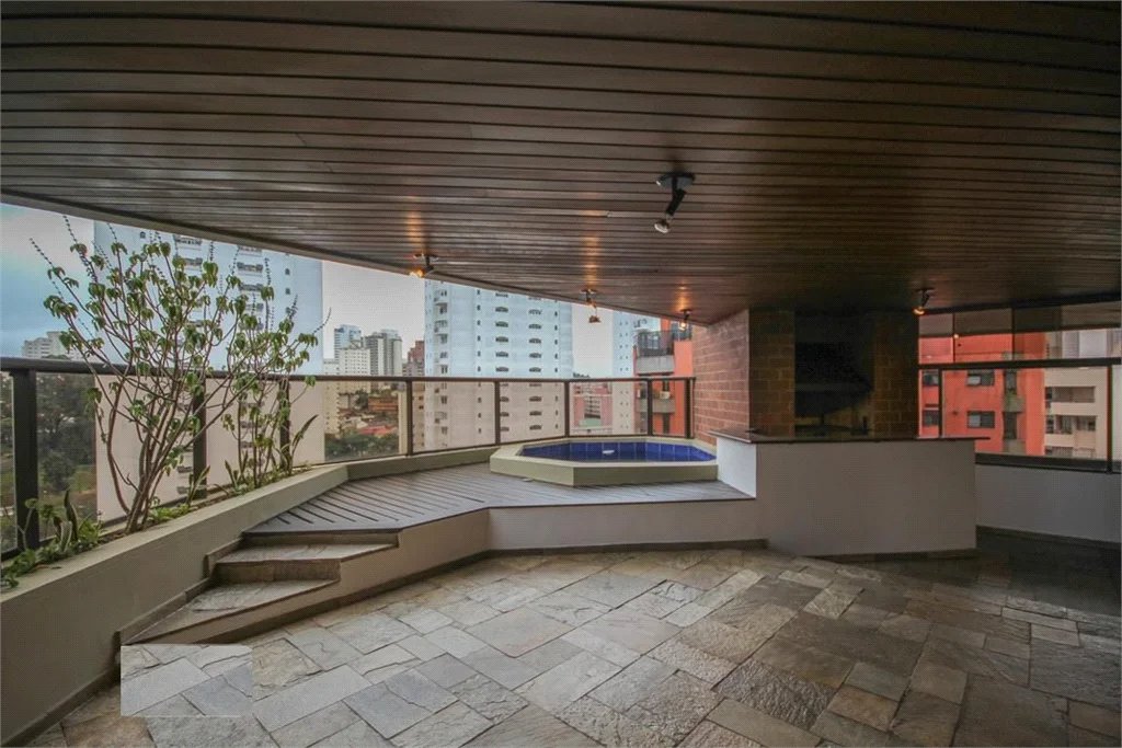 Apartamento à venda com 4 quartos, sendo 2 suítes, em Real Parque, São Paulo, SP