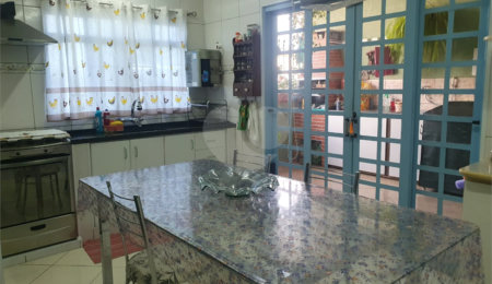 Casa de Vila à venda com 4 quartos, sendo 2 suítes,  em Jardim Brasil (zona Norte), São Paulo, SP