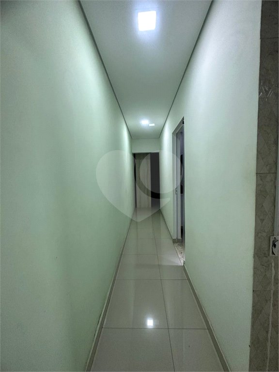 Sobrado à venda com 4 quartos em Jardim Luciana, Itaquaquecetuba, SP