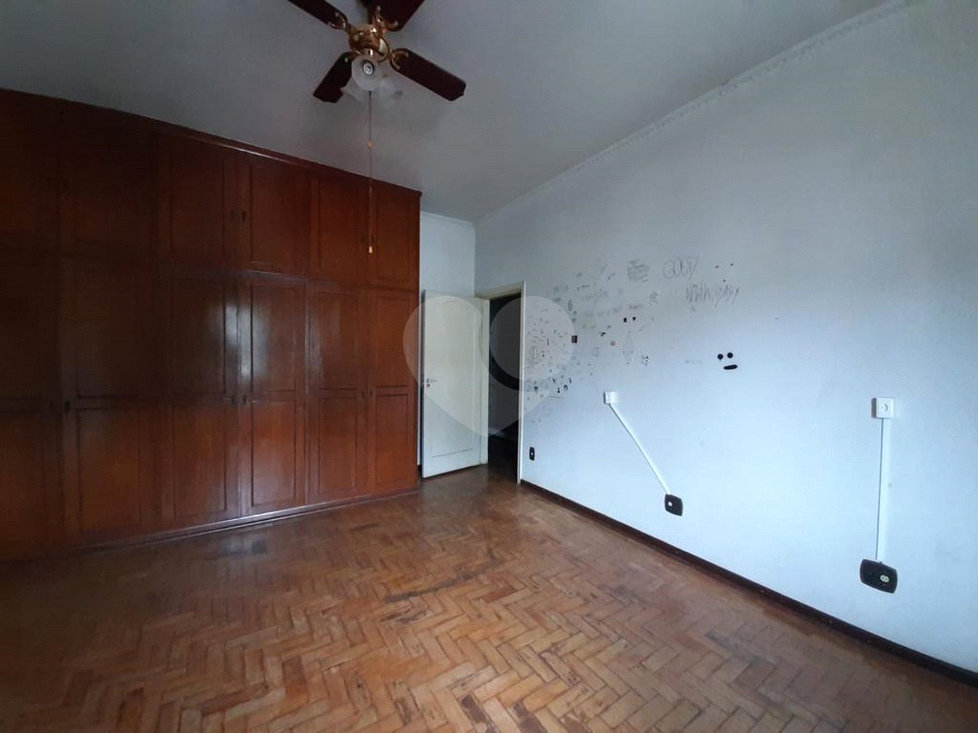 Casa à venda com 4 quartos, sendo 1 suíte,  no Centro, Mogi das Cruzes, SP