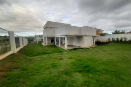 Casa à venda com 3 suítes no condomínio Village Ipanema, Araçoiaba da Serra - SP