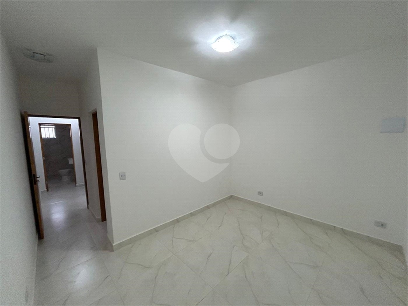 Casa à venda com 2 quartos, sendo 1 suíte,  em Loteamento Parque Santa Cristina, Sorocaba, SP