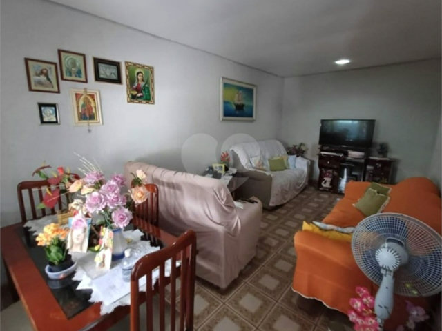 Casa à venda com 3 quartos em Vila Guilherme, São Paulo, SP