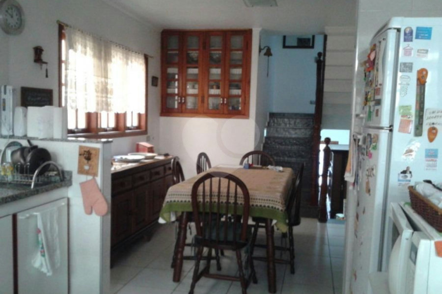 Sobrado à venda com 3 suítes em Horto Florestal, São Paulo, SP