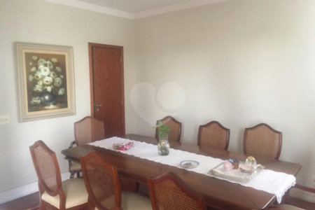 Apartamento à venda com 4 quartos, sendo 1 suíte, em Vila Andrade, São Paulo, SP
