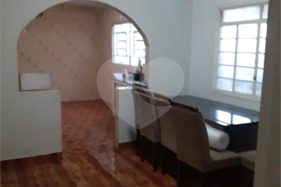 Sobrado à venda com 4 quartos, sendo 1 suíte, em Campo Limpo, São Paulo, SP