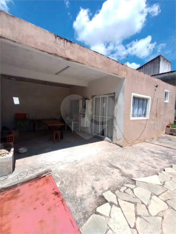 Casa à venda com 4 quartos, sendo 1 suíte, em Jardim Maricota, Itapetininga, SP