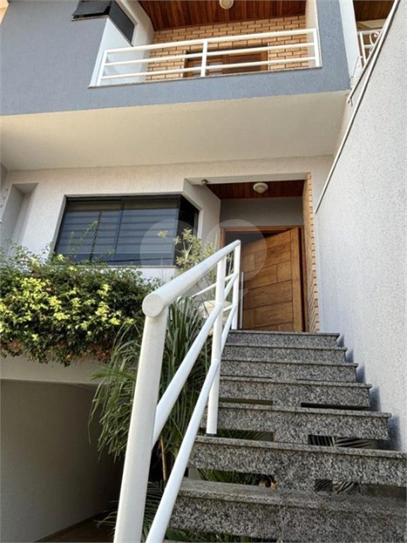 Sobrado à venda com 4 quartos, sendo 1 suíte, em Vila Floresta, Santo André, SP