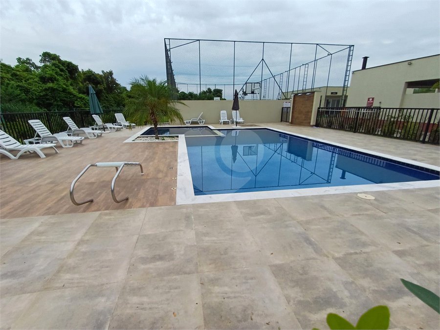 Casa à venda com 3 quartos, sendo 1 suíte, no condomínio Mantova, Indaiatuba - SP