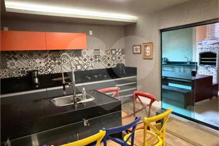 Casa à venda com 3 quartos, sendo 1 suíte, em Ferradurinha, Armação dos Búzios, RJ