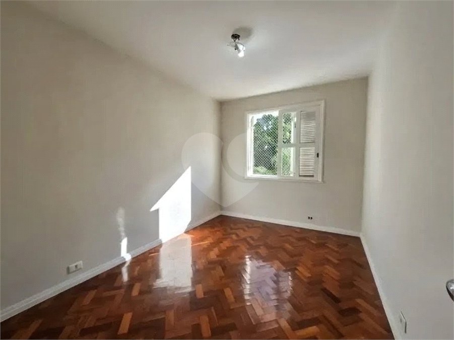 Apartamento à venda com 4 quartos, sendo 1 suíte, em Lagoa, Rio de Janeiro, RJ