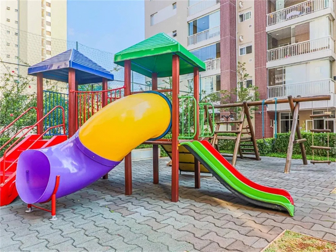 Magnifico Apartamento no Butantã com 88m2 , 03 dorms , 2 vagas , piscina , ampla área de Lazer ótima localização !!!!