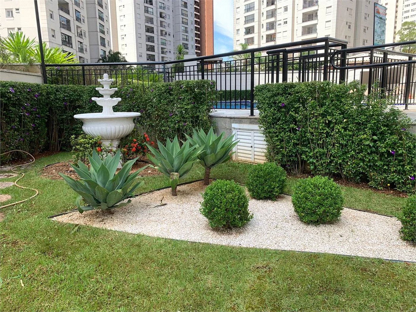 Apartamento à venda com 2 quartos, sendo 1 suíte,  em Jardim Parque Morumbi, São Paulo, SP