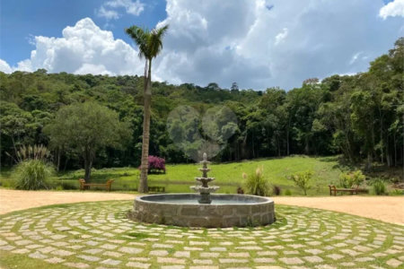 Fazenda à venda com 8 quartos em Do Carmo (canguera), São Roque, SP