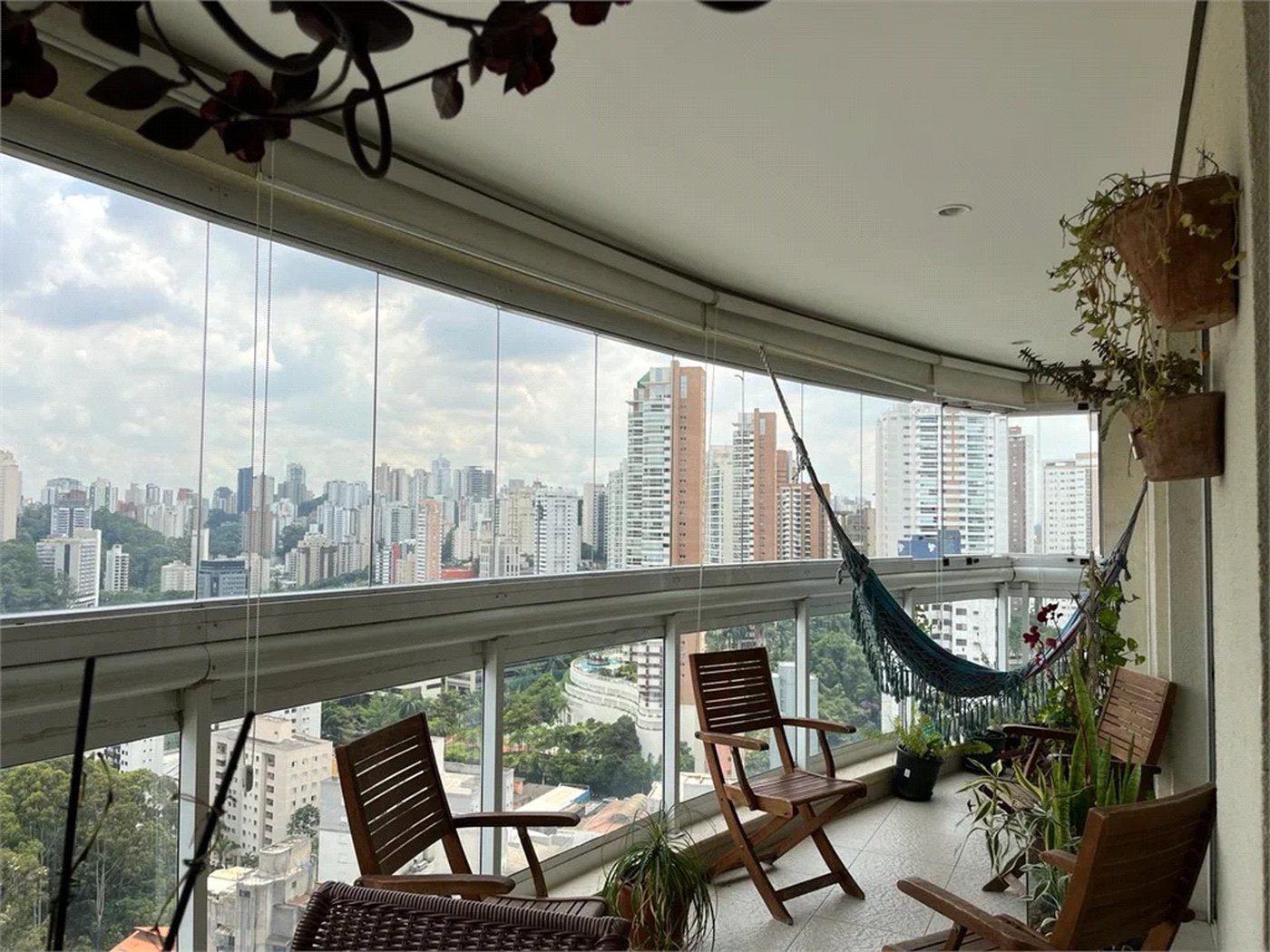 Apartamento à venda com 3 suítes em Vila Andrade, São Paulo, SP
