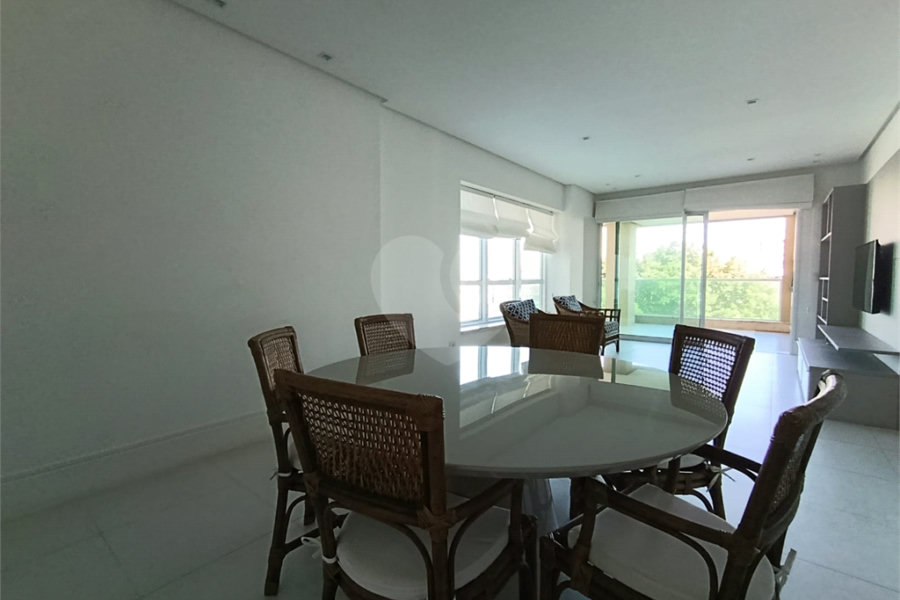 Apartamento para alugar com 3 suítes em Jardim Virgínia, Guarujá, SP