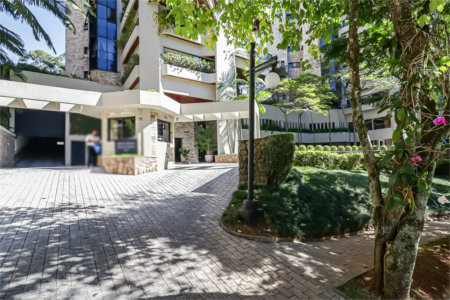 Apartamento à venda ou para alugar com 4 suítes em Jardim Vitória Régia, São Paulo, SP