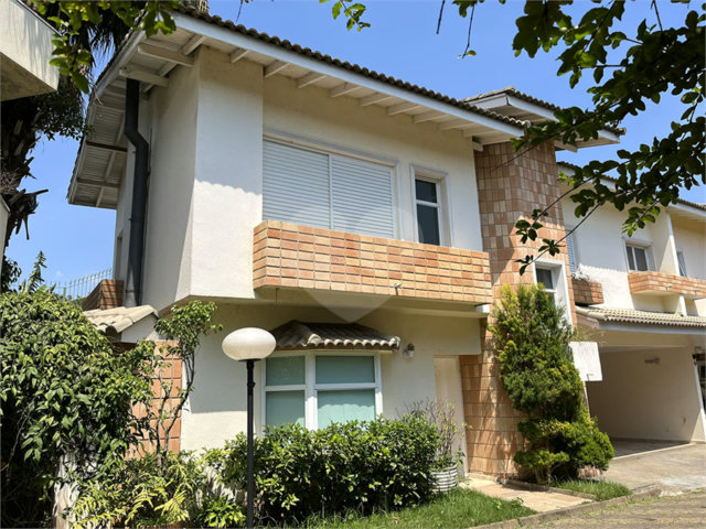 Casa para alugar com 4 quartos, sendo 2 suítes,  no condomínio Porto Fino, São Paulo - SP