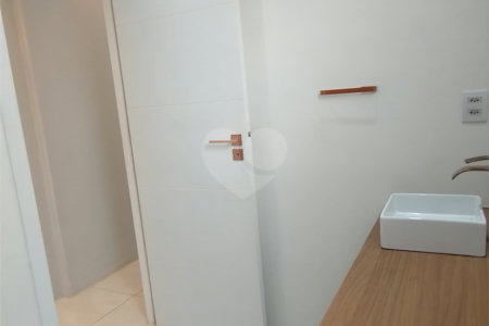 Casa Térrea à venda com 1 quarto em Vila Nivi, São Paulo, SP