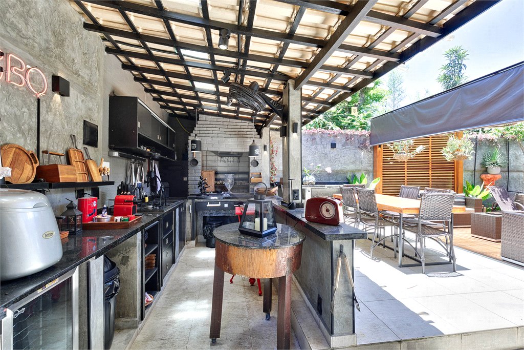 Casa à venda com 4 quartos, sendo 2 suítes, em Granja Julieta, São Paulo, SP