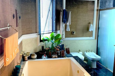 Apartamento à venda ou para alugar com 4 quartos, sendo 3 suítes,  em Jardim Vitória Régia, São Paulo, SP