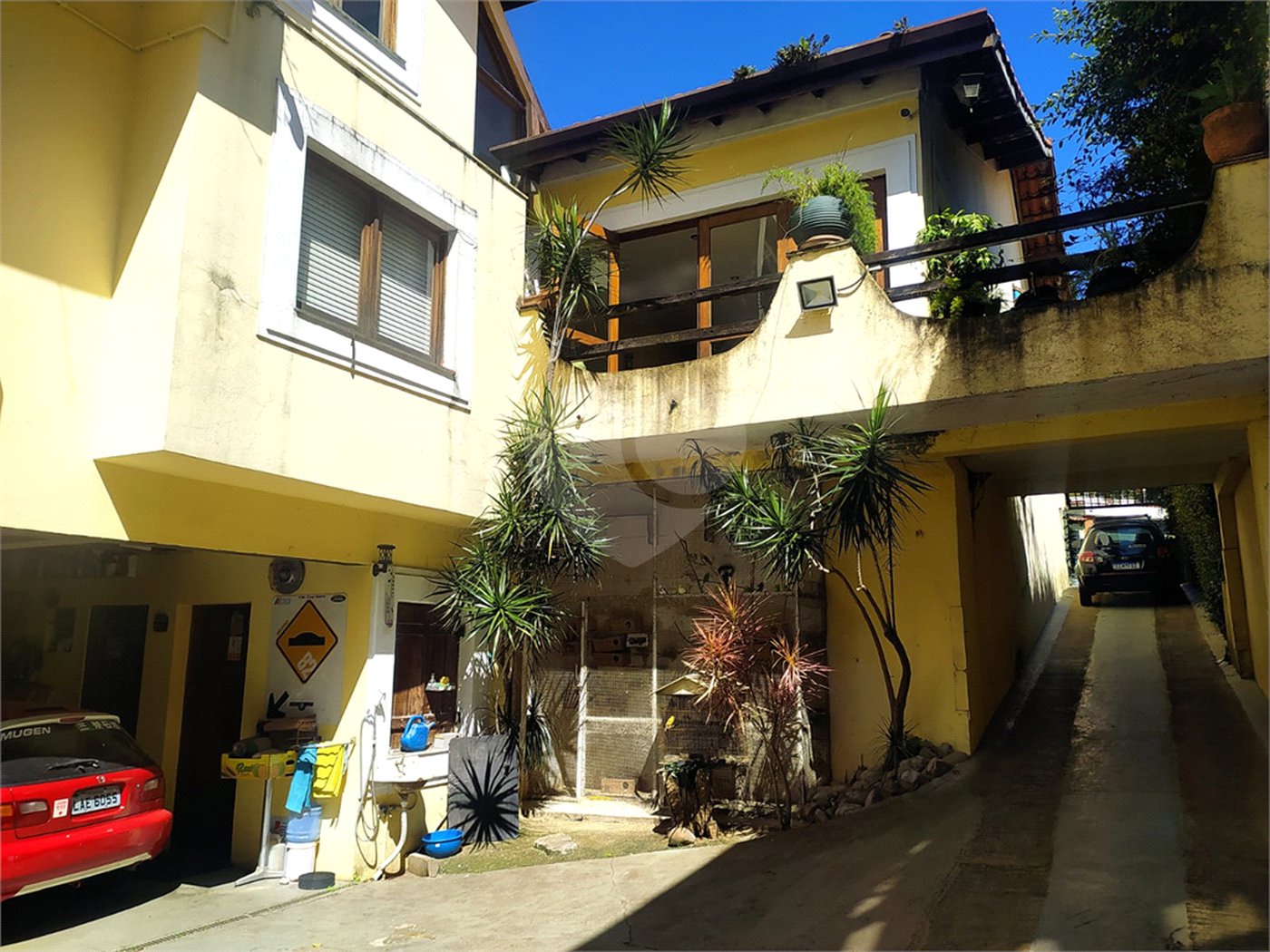 Sobrado à venda com 4 quartos, sendo 1 suíte, em Chácara Monte Alegre, São Paulo, SP