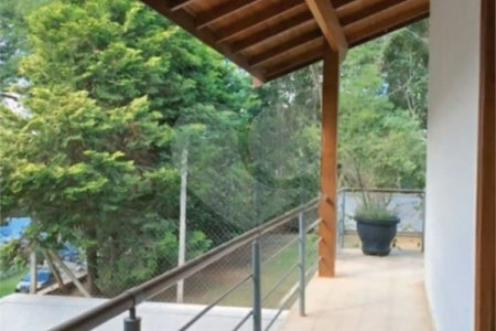 Casa à venda com 5 quartos, sendo 4 suítes, em Transurb, Itapevi, SP