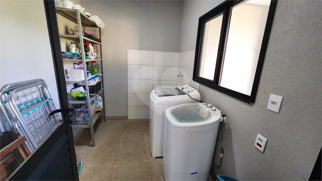 Casa à venda com 6 quartos, sendo 5 suítes, no condomínio Jardim Primavera, Louveira - SP