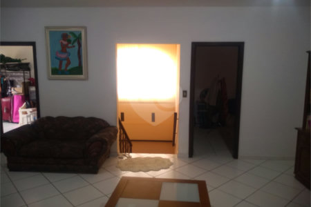 Casa à venda com 4 suítes em Jardim Itália, Itapetininga, SP