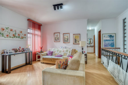 Casa de Vila à venda com 4 quartos, sendo 2 suítes, em Granja Julieta, São Paulo, SP