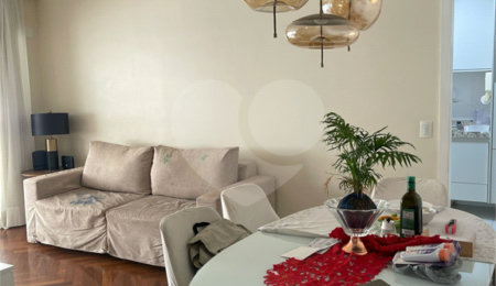 Apartamento à venda com 3 quartos, sendo 1 suíte,  em Aclimação, São Paulo, SP