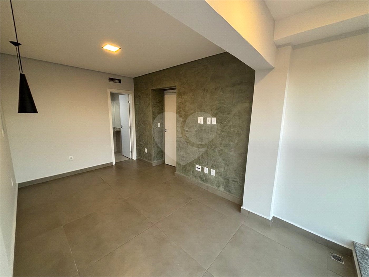 Apartamento à venda com 2 quartos, sendo 1 suíte, em Vila Hortência, Sorocaba, SP