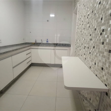 Casa em condomínio à venda com 2 quartos em Parque Vitória, São Paulo, SP