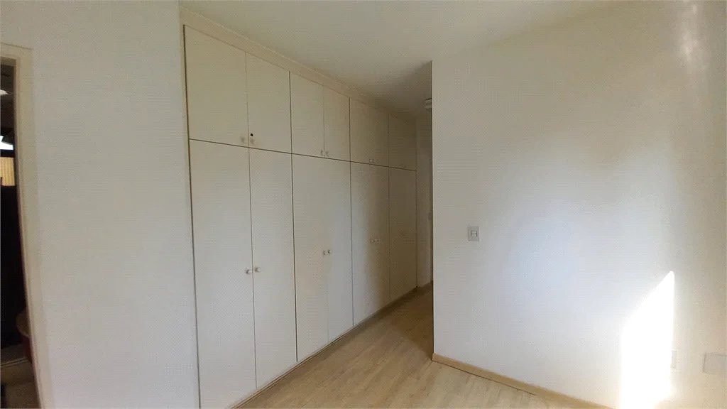 Apartamento à venda com 3 quartos, sendo 1 suíte, em Vila Indiana, São Paulo, SP