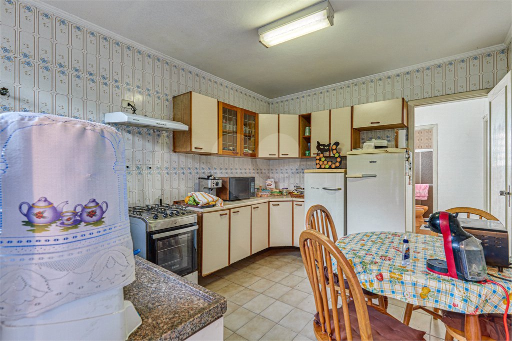 Casa Térrea à venda com 4 quartos, sendo 1 suíte,  em Jardim Prudência, São Paulo, SP