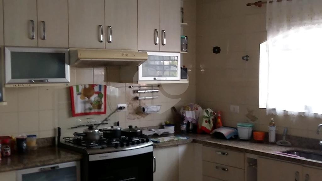 Sobrado à venda com 4 quartos, sendo 2 suítes, em Tremembé, São Paulo, SP